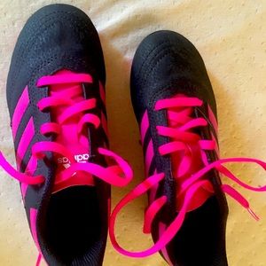 Girls soccer cleats